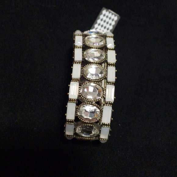 Expandable Decorative Bracelet - Picture 1 of 4